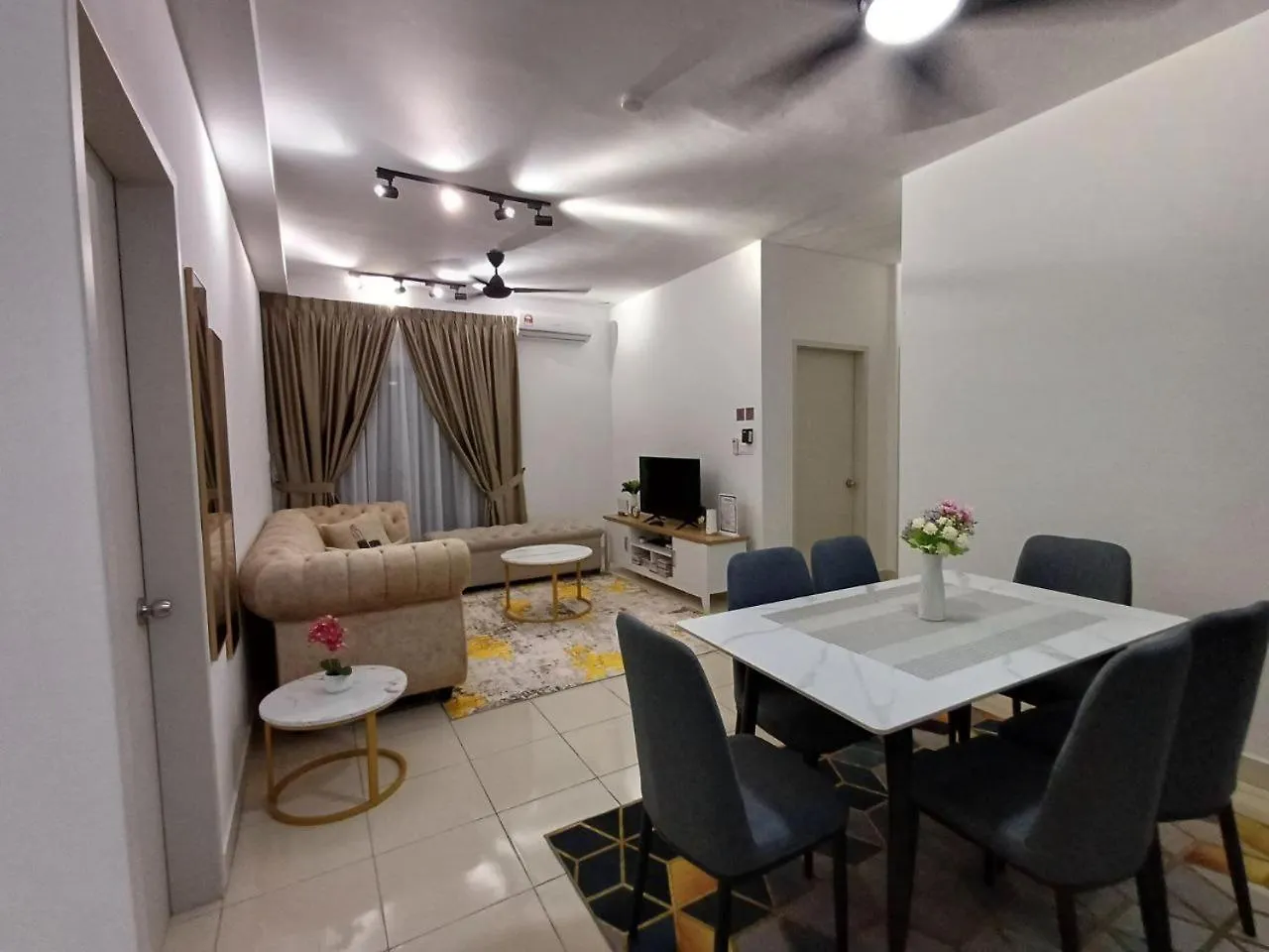 Apartment Fa Homestay Alanis, Near Klia Sepang